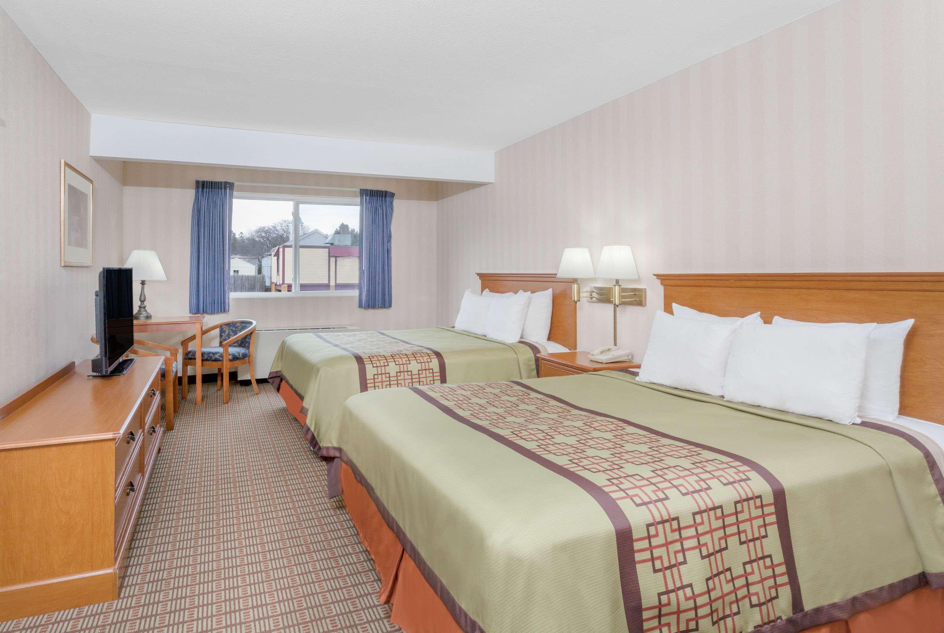 Days Inn By Wyndham Albany Suny Екстер'єр фото