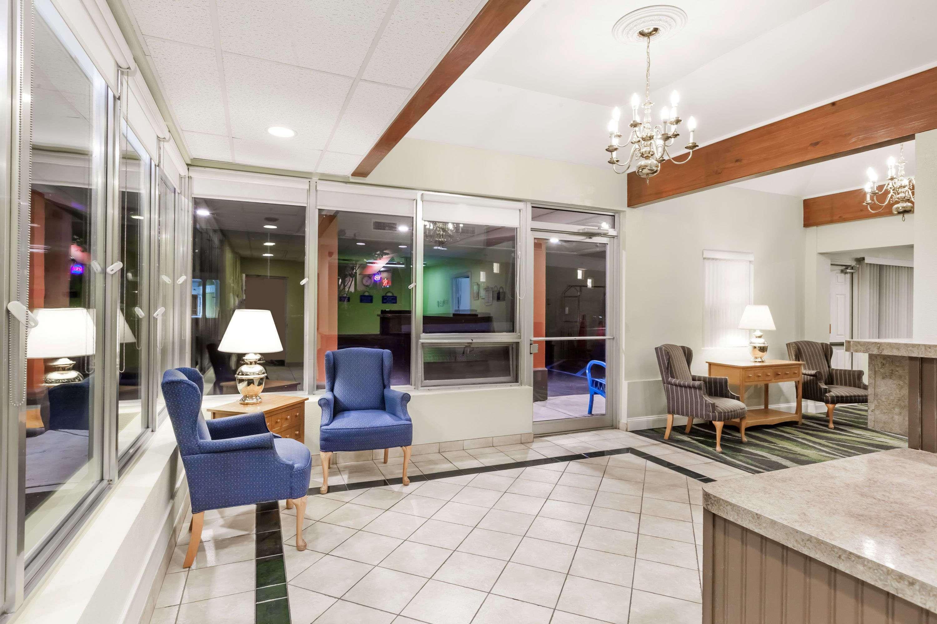 Days Inn By Wyndham Albany Suny Екстер'єр фото