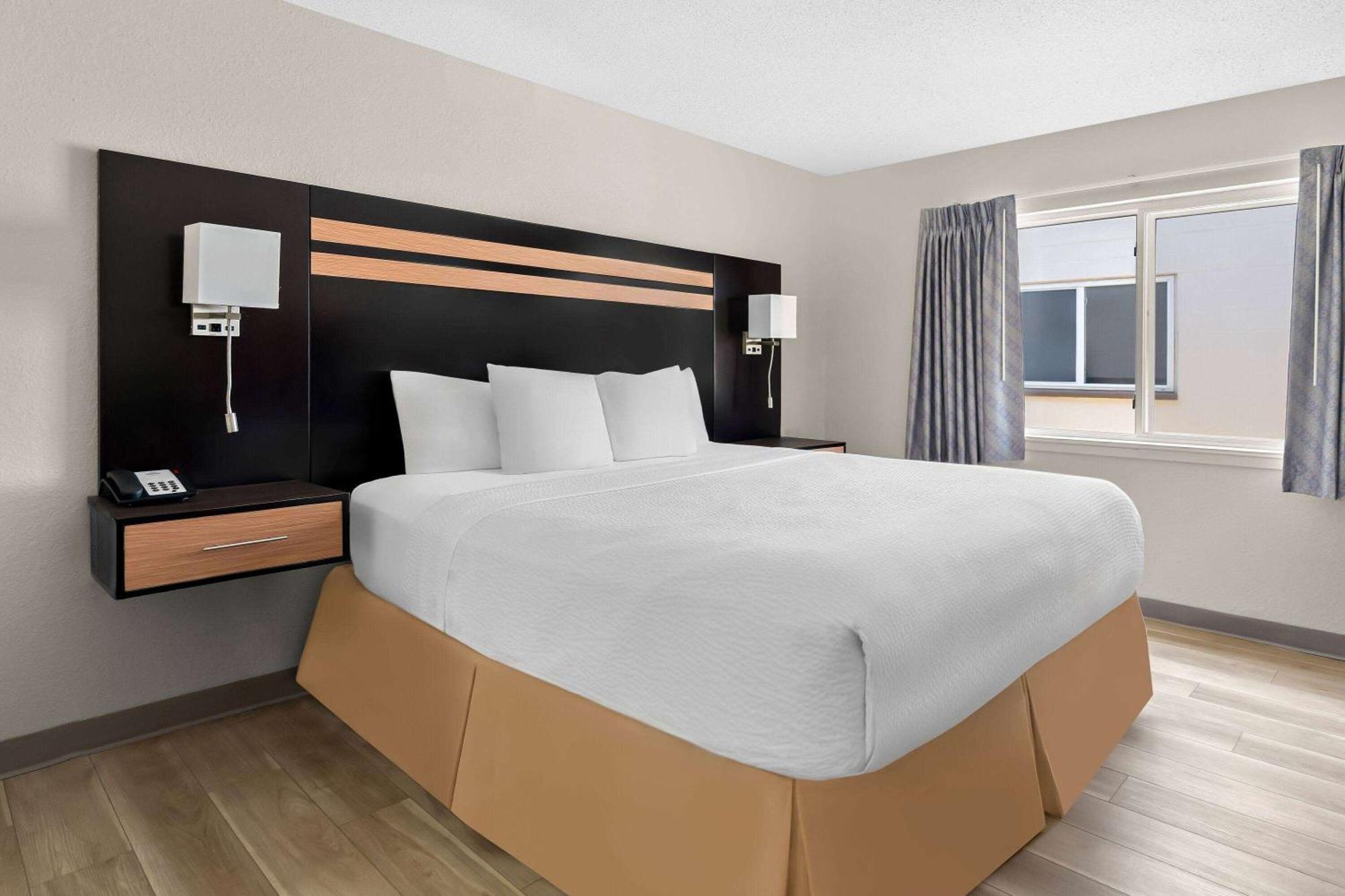 Days Inn By Wyndham Albany Suny Екстер'єр фото