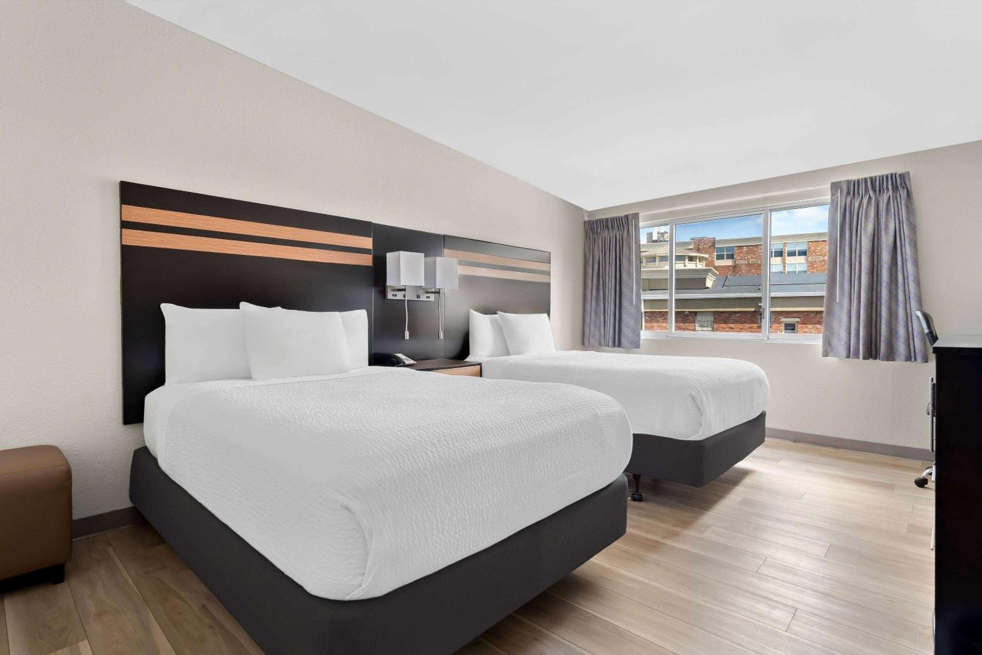 Days Inn By Wyndham Albany Suny Екстер'єр фото