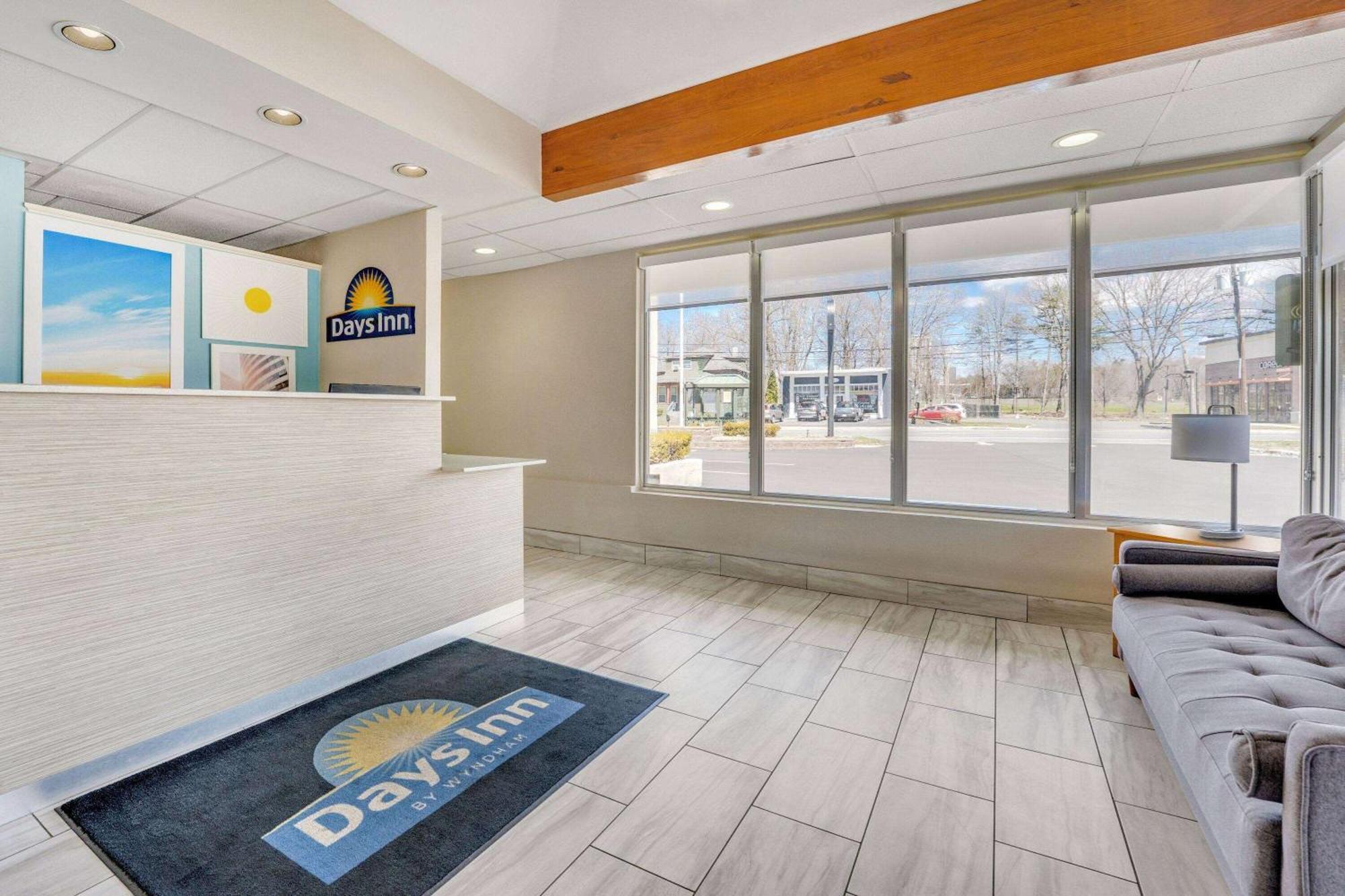 Days Inn By Wyndham Albany Suny Екстер'єр фото